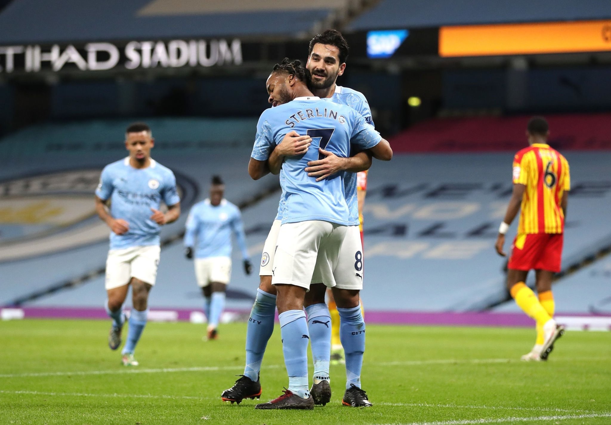 定性不足的 定性不足的